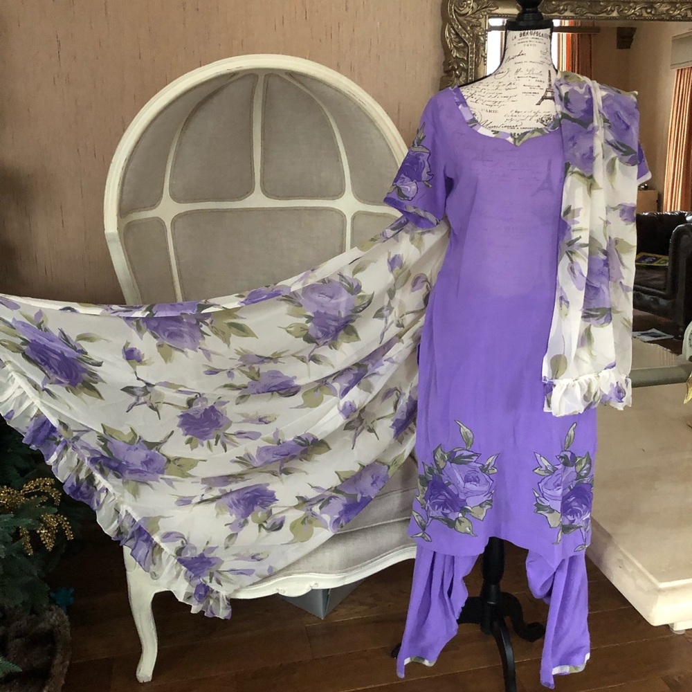 Salwar Kameez lavender floral bollywood 3pc suit